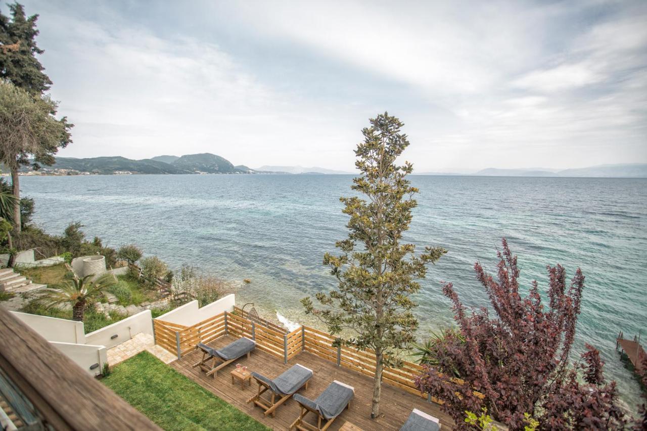 Beach Front Villa Litore Mesongi Exterior photo